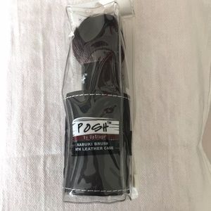 Posh Makeup - Posh by Upstage Kabuki brush with leather case Posh Makeup - Posh by Upstage Kabuki brush with leather case